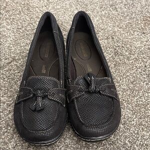 Black Textured Women's Loafers